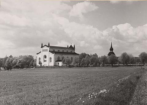 Delsbo kyrka och klockstapel