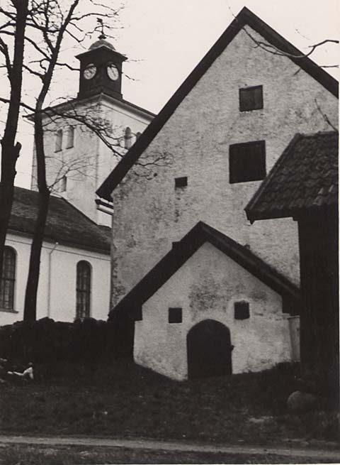 Hova sockenmagasin kyrka