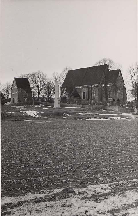 Vendel kyrka monument