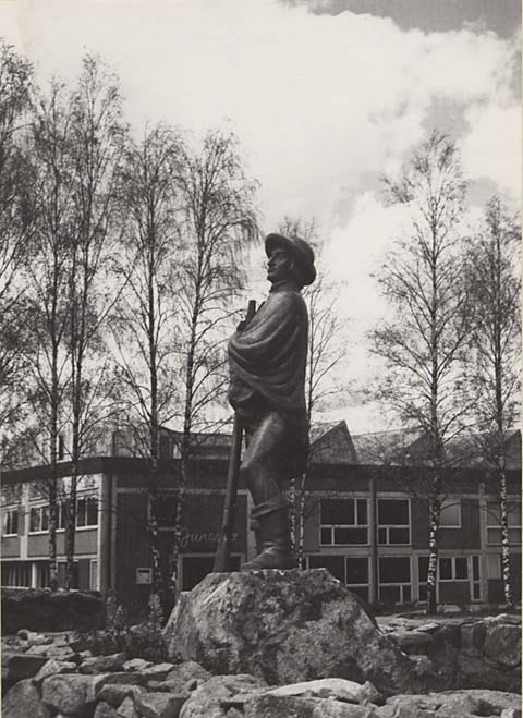 Örkened snapphanen staty Anders Ohlsson